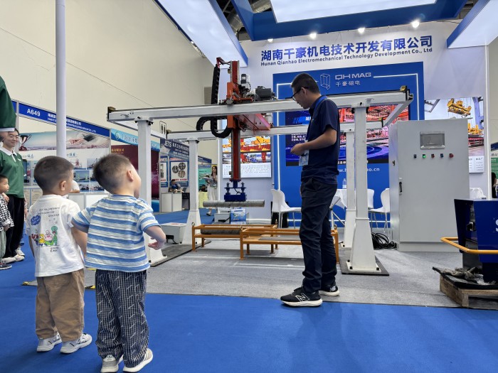 電永磁吸盤(pán),注塑機(jī)快速換模,電永磁起重器